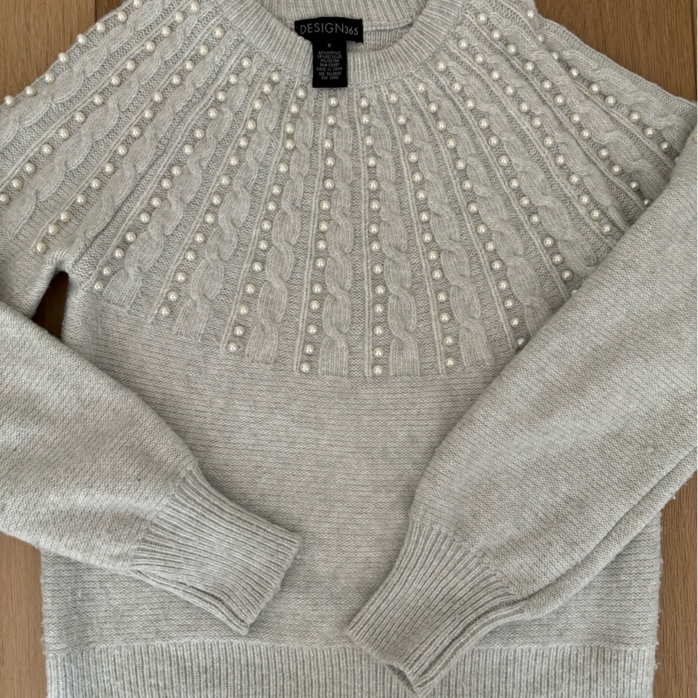 Pearl knit top